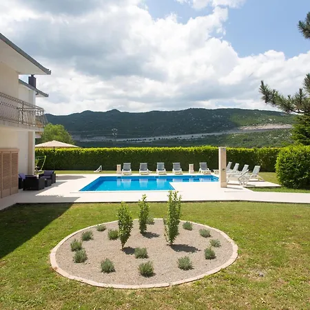 Five-bedroom In