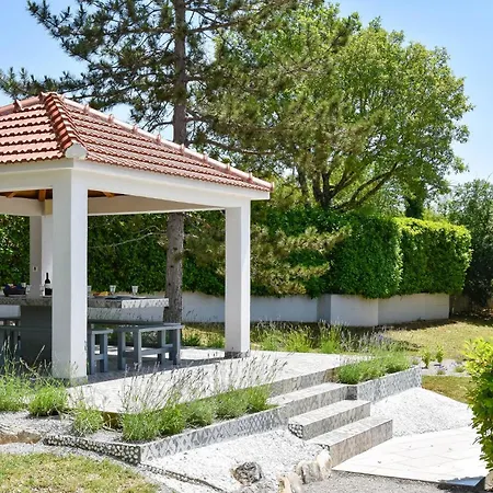 Five-bedroom In