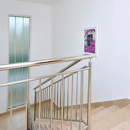 5 Bedroom Gorgeous In Bisko