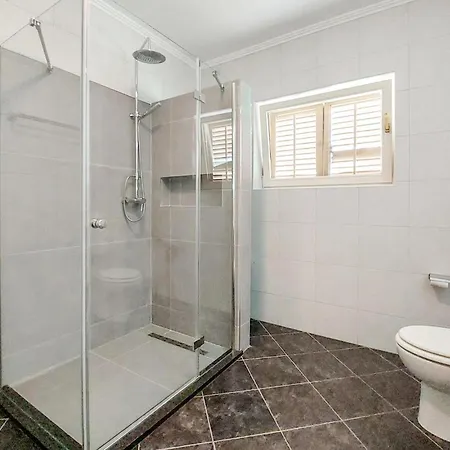 Holiday home 5 Bedroom Gorgeous In *